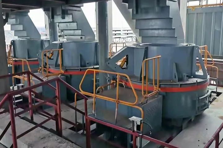 立軸沖擊式破碎機(jī) 立軸沖擊式破碎機(jī)