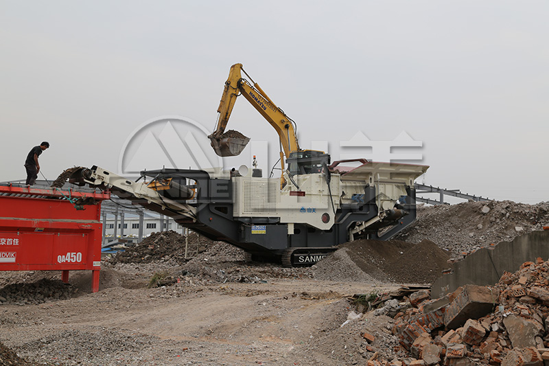 輪胎式移動破碎站的性能優(yōu)勢有哪些？